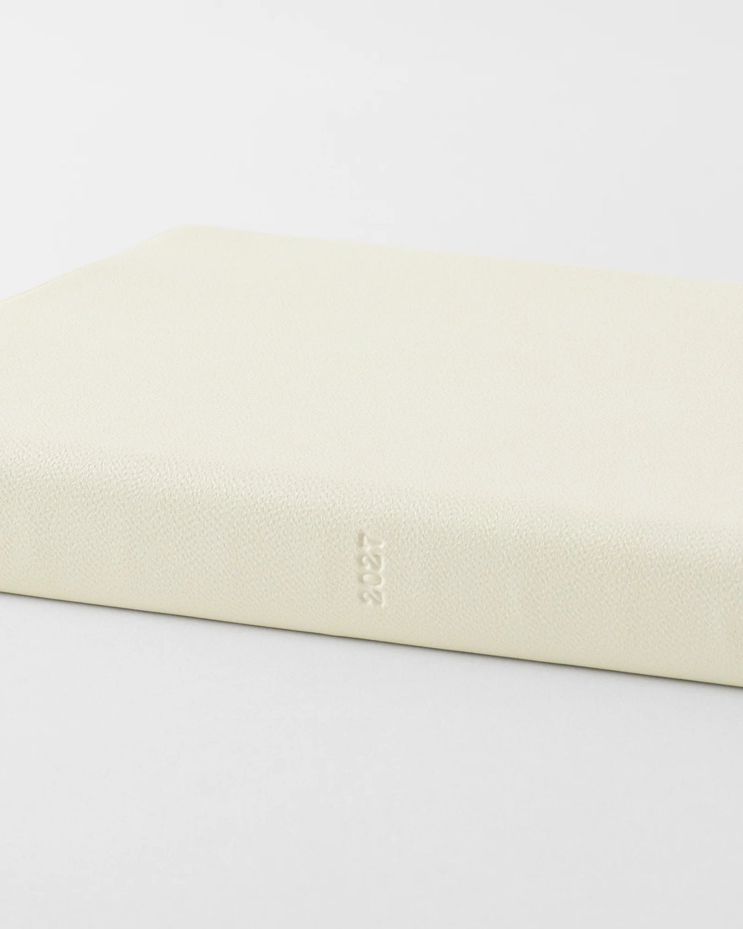 MD Notebook 2027 Diary 1 Day 1 Page - A5 Size