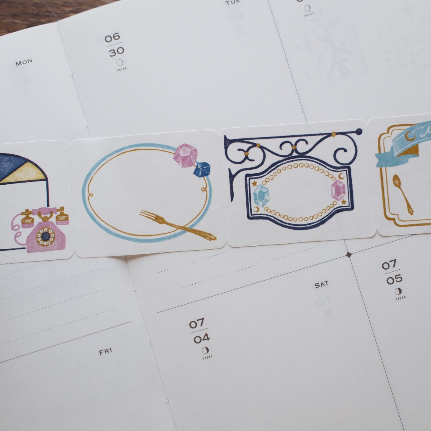 Papier Platz x A La Carudou Sticky Memo Roll - Gem Kissaten