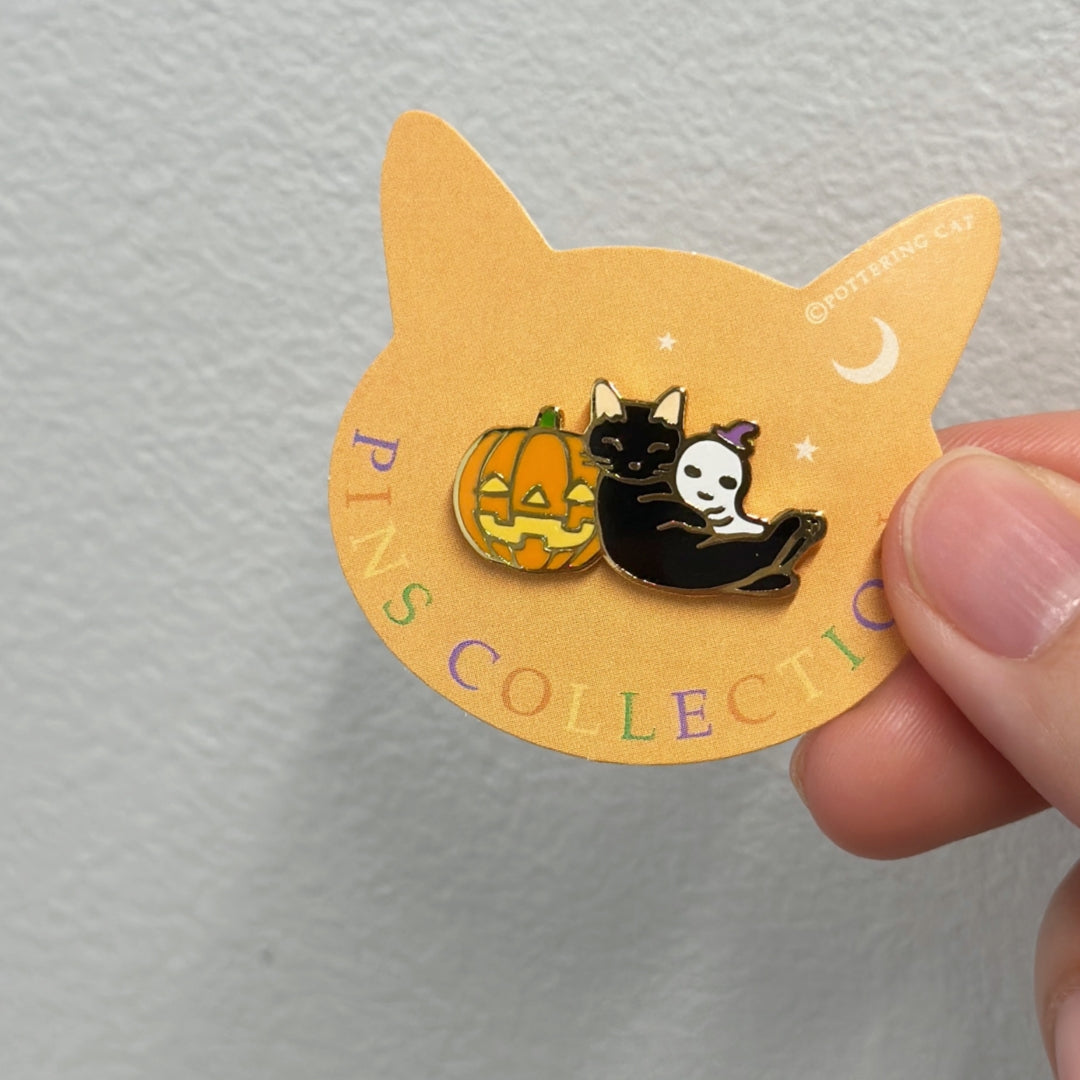 Pottering Cat Enamel Pin - Halloween Special Edition 2