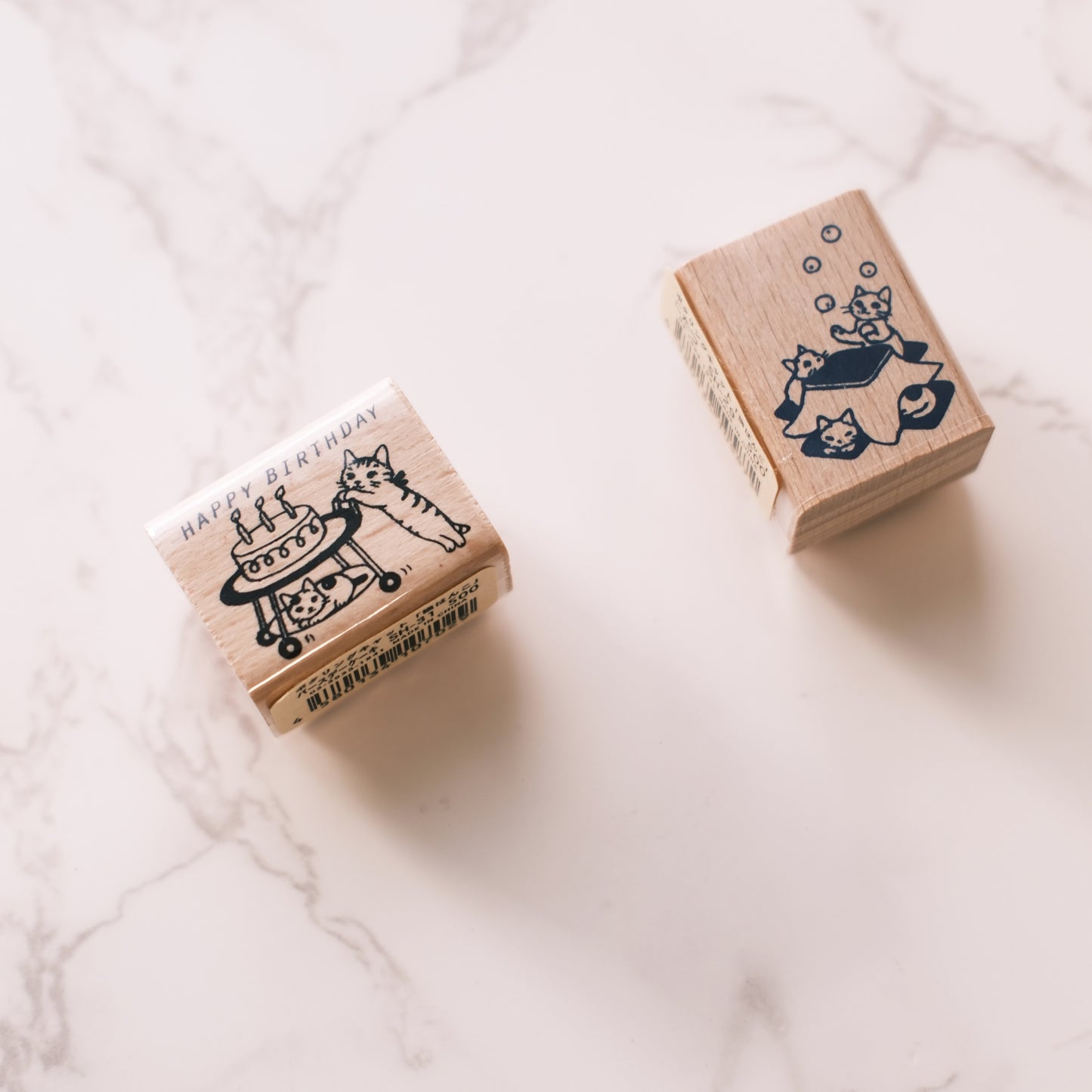 Pottering Cat Small Rubber Stamp - Kotatsu (Japanese Heated Table)