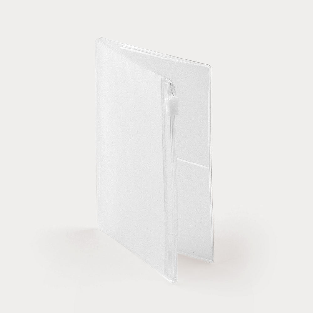 TRAVELER'S Notebook - Passport Size Refill - 004 Zipper Case