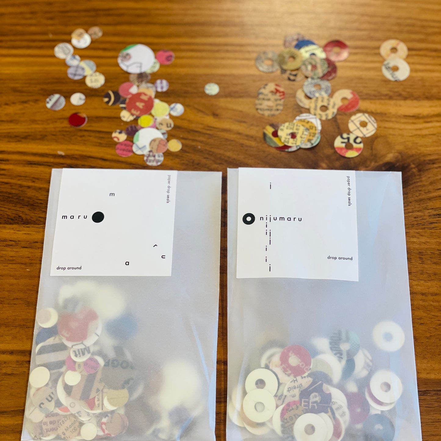 Classiky DROP AROUND Dot Circle Seal Stickers