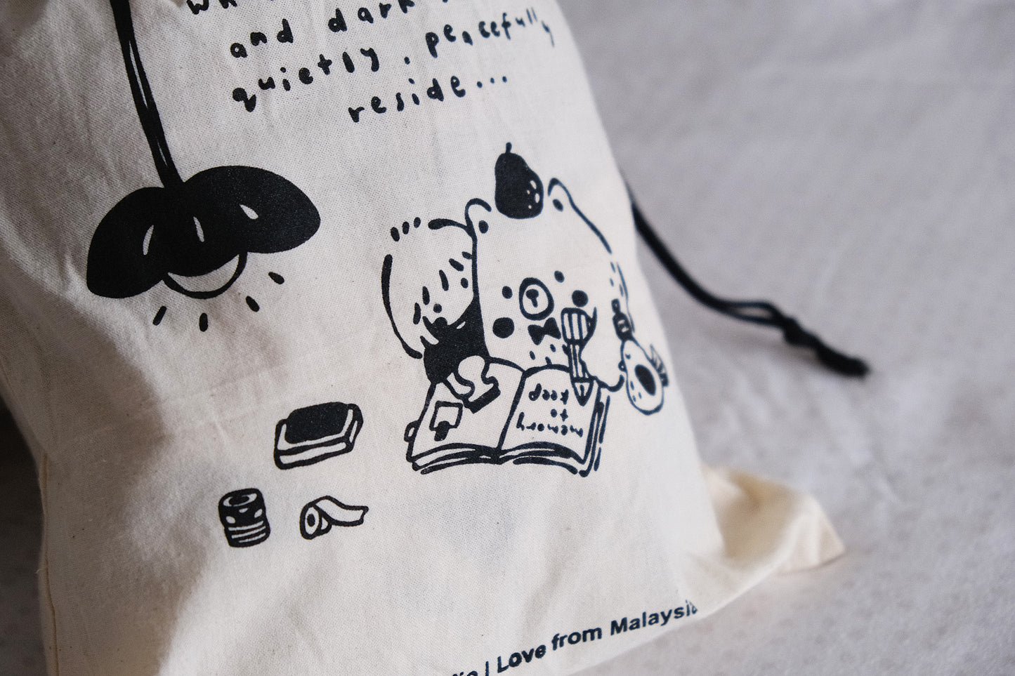 Eileen Tai Drawstring Pouch - My Tiny World Inside (Black)