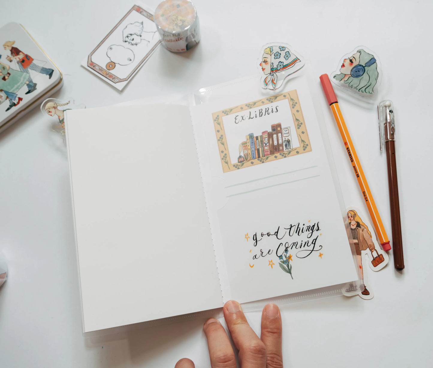 La Dolce Vita Portable Folder - Free Spirit Traveler