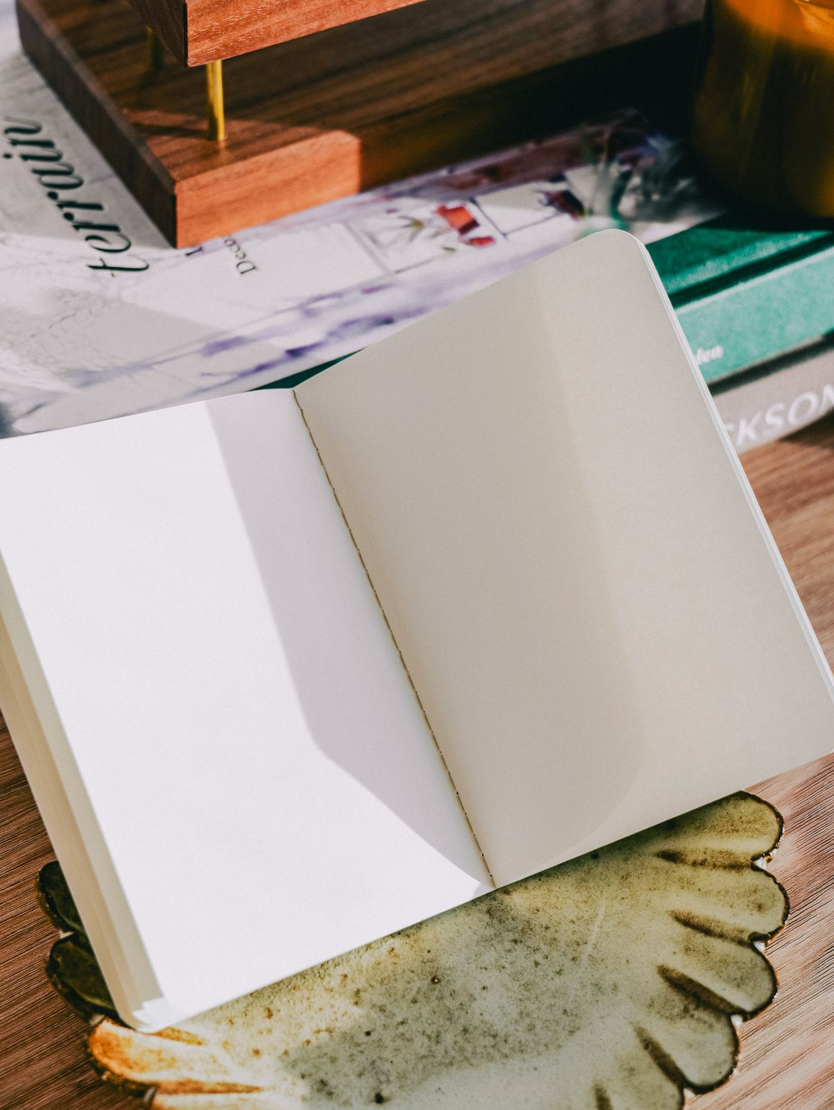 Meow Illustration Passport-sized Gold Foil Slim Notebook - Rainbow and Birds