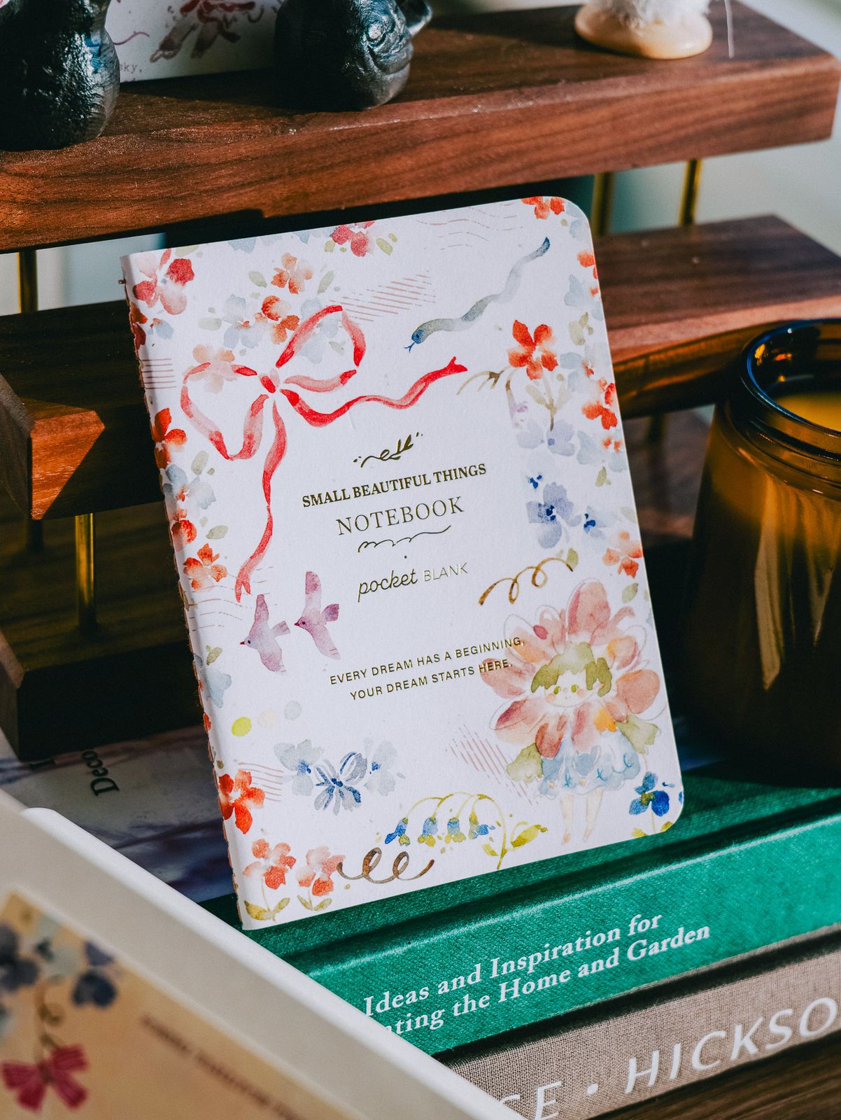 Meow Illustration Passport-sized Gold Foil Slim Notebook - Flower Girl Peach