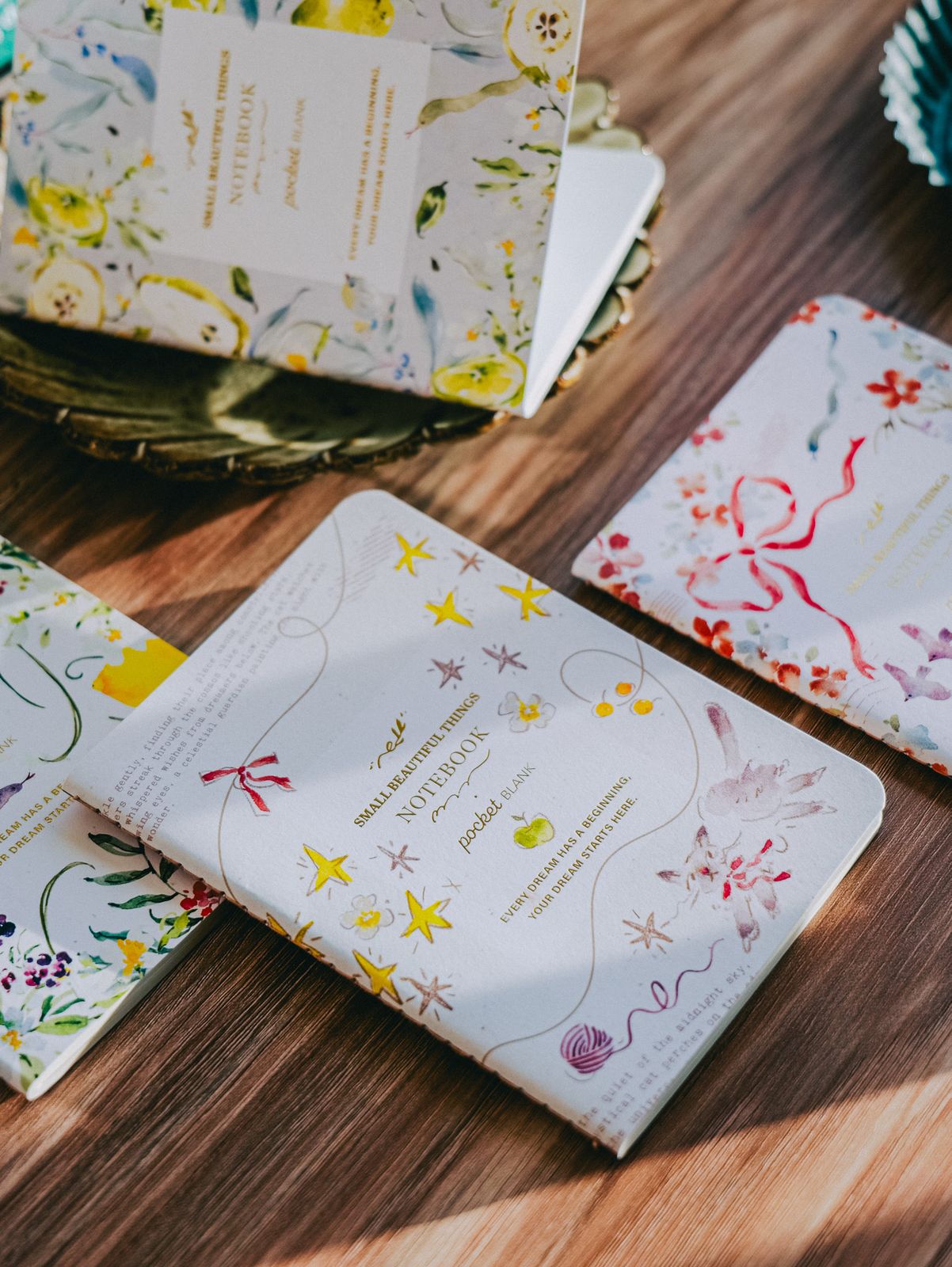 Meow Illustration Passport-sized Gold Foil Slim Notebook - Starry Night