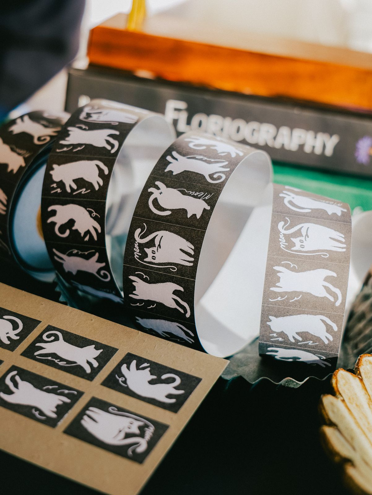 Meow Illustration Label Sticker - Twisty Cats