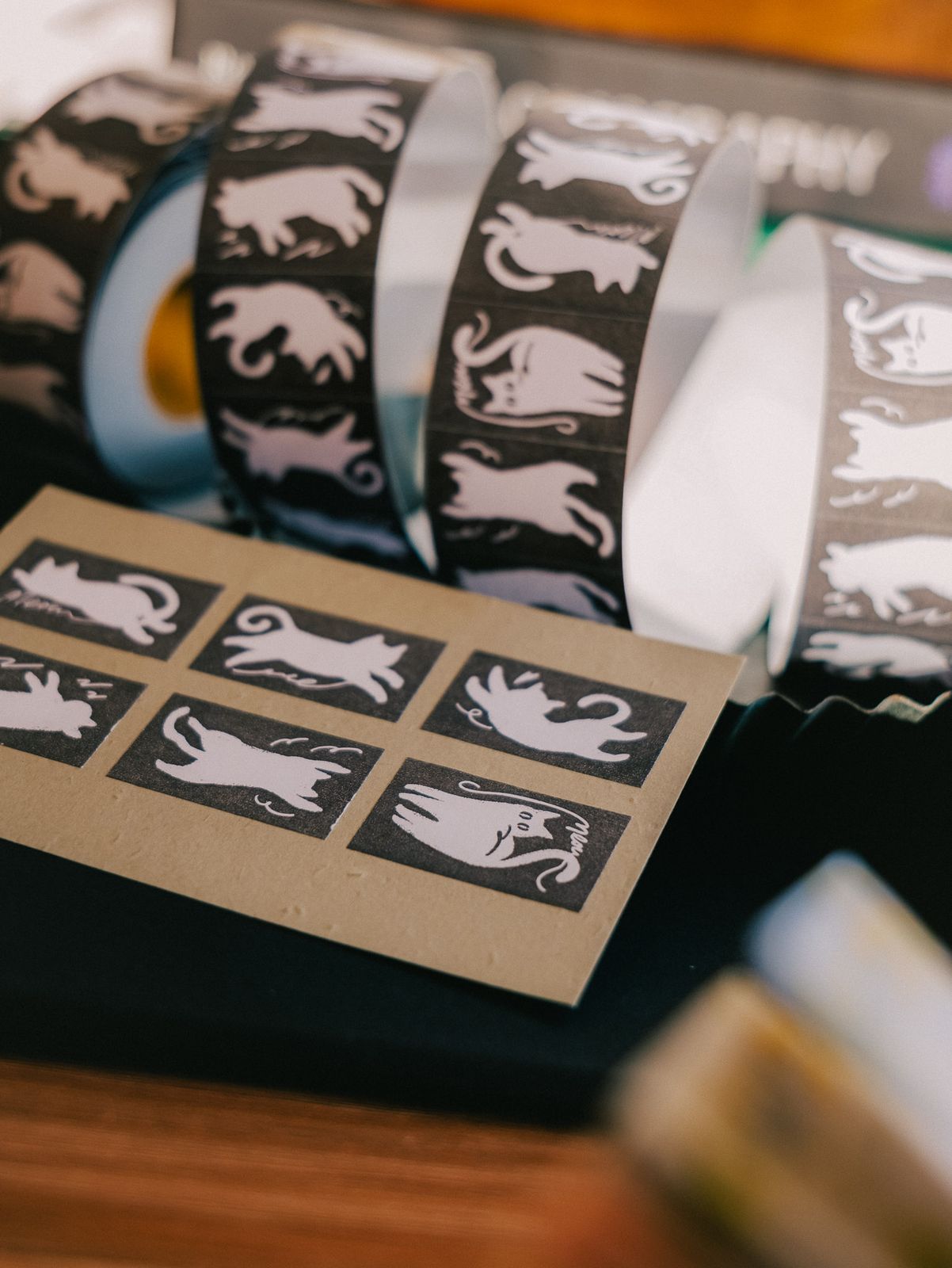 Meow Illustration Label Sticker - Twisty Cats