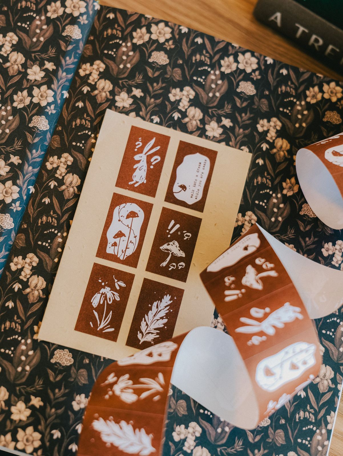 Meow Illustration Label Sticker - Wonderland Bunny