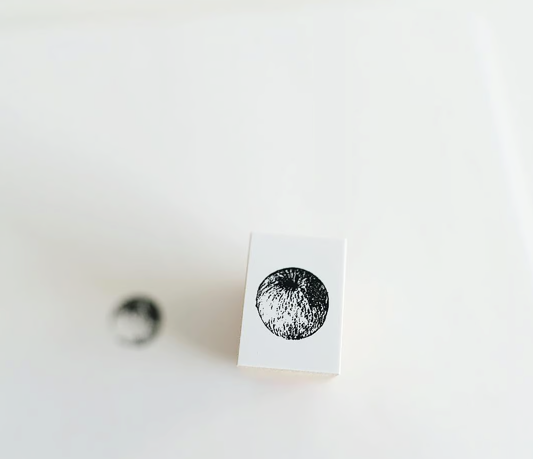 YOHAKU Rubber Stamp - Apple (S-086)