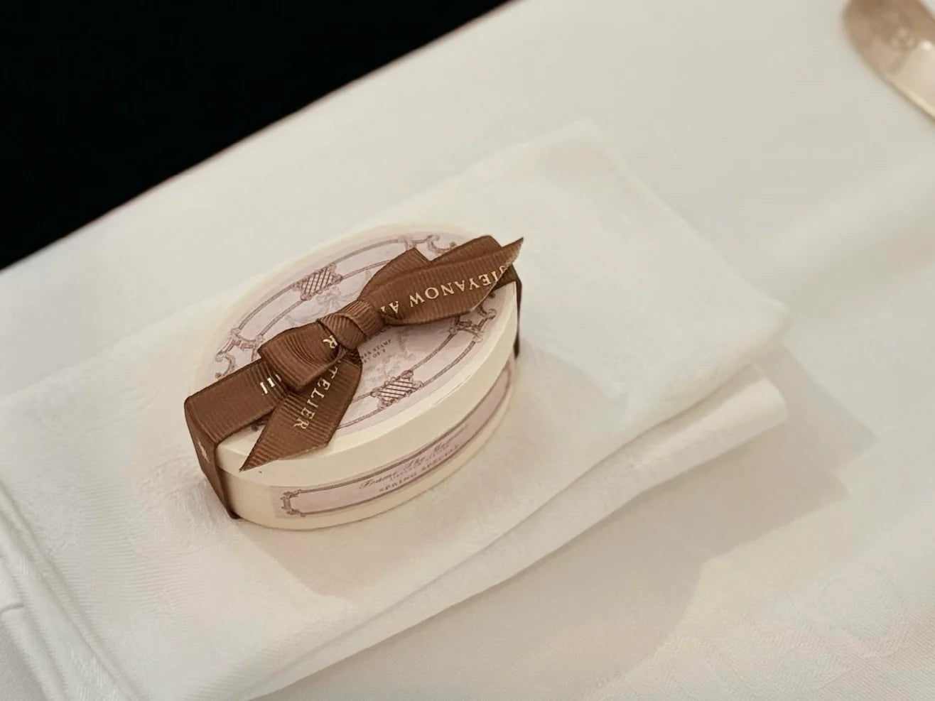 Jieyanow Atelier Rubber Stamp - The Ribbons, 2 designs