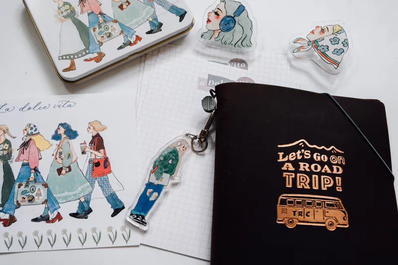 La Dolce Vita Acrylic Clip - Let's Walk Forward Happily, Together