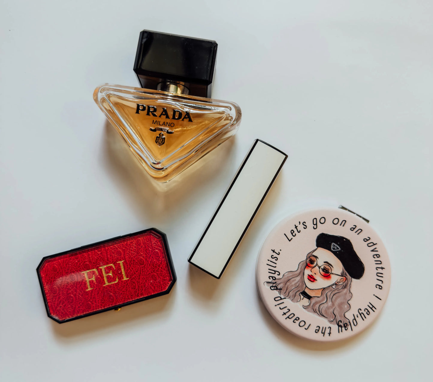 La Dolce Vita Portable Small Mirror - It Girl