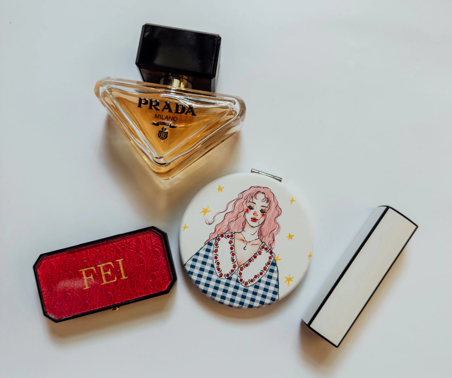 La Dolce Vita Portable Small Mirror - It Girl
