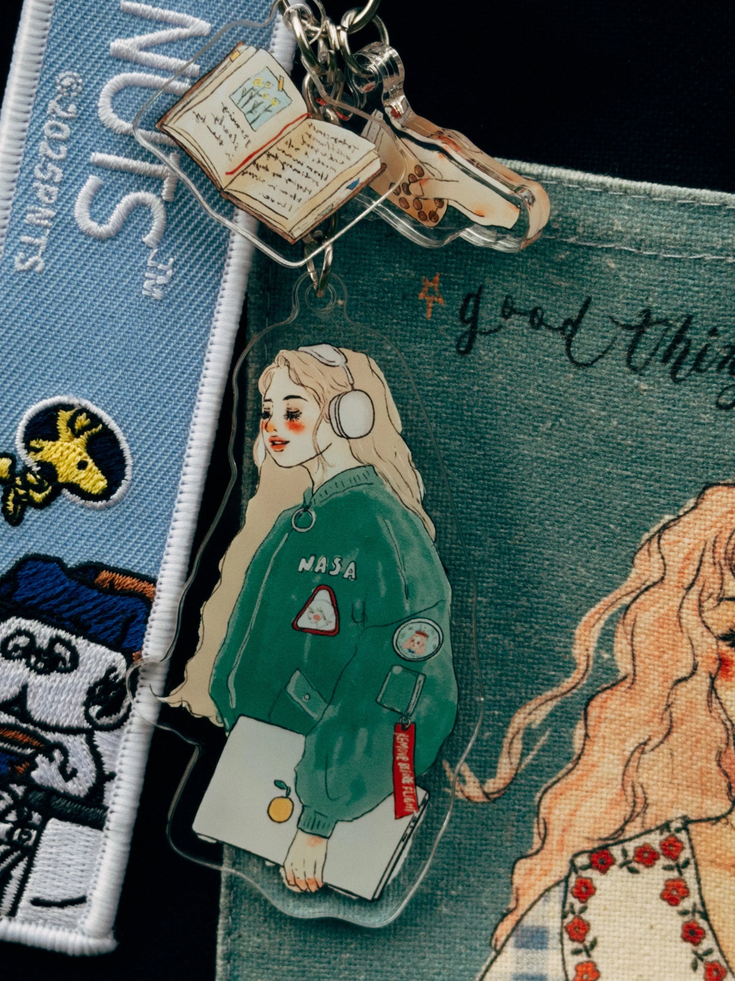 La Dolce Vita Acrylic Key Chain - Music Girl with Books and Boba