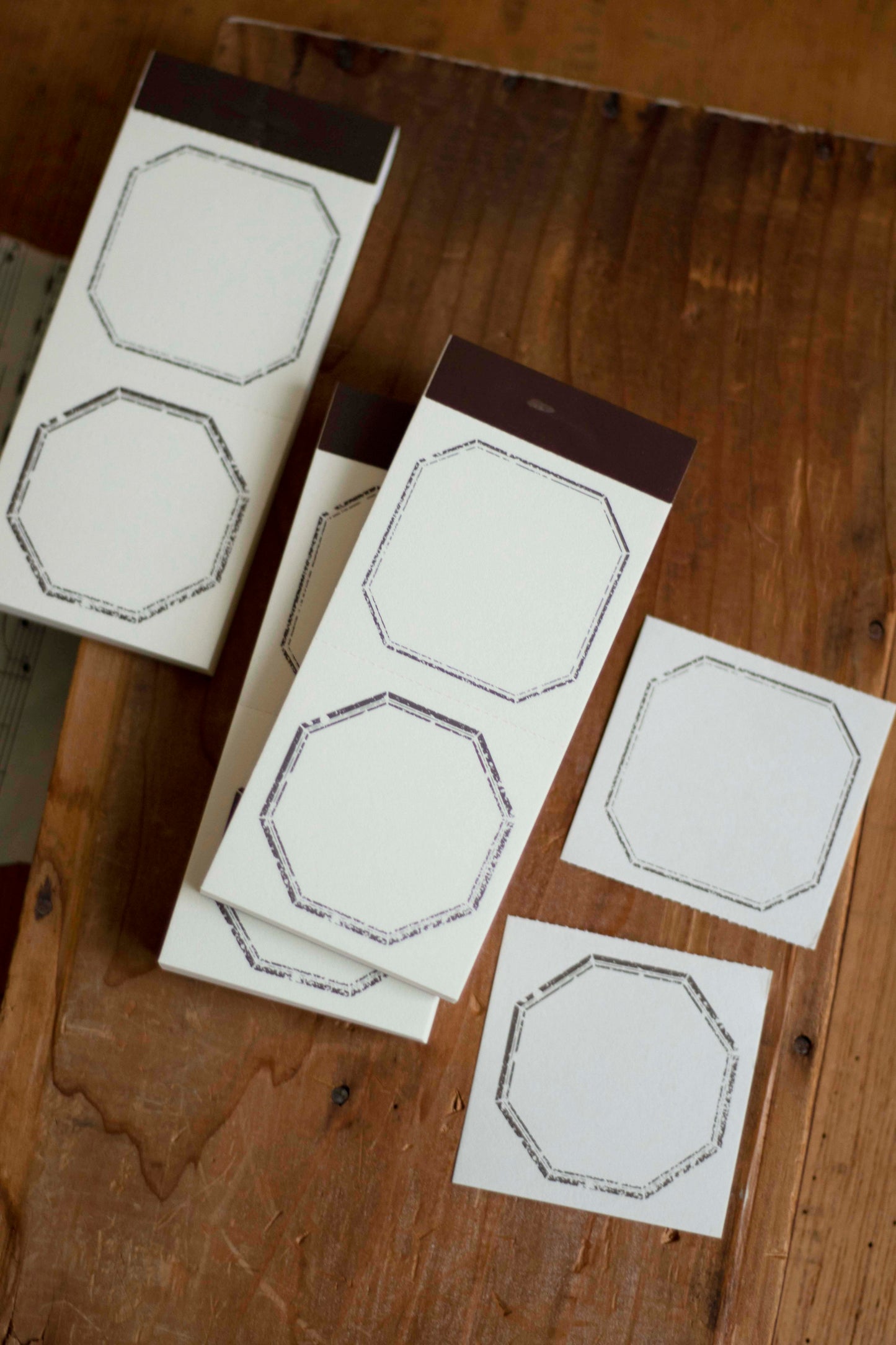 Loidesign Label Book - Vintage Frame - Wooden Photo Frame