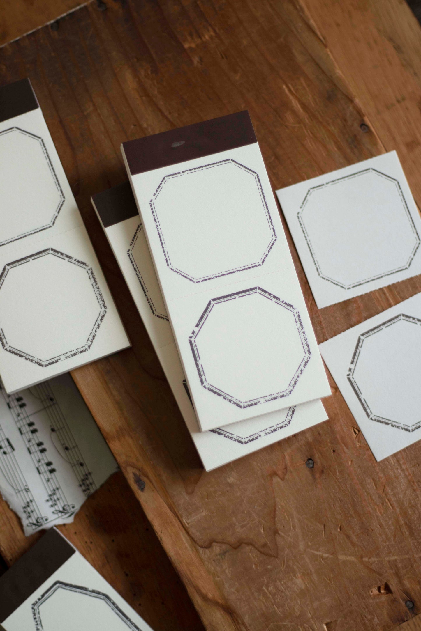 Loidesign Label Book - Vintage Frame - Wooden Photo Frame