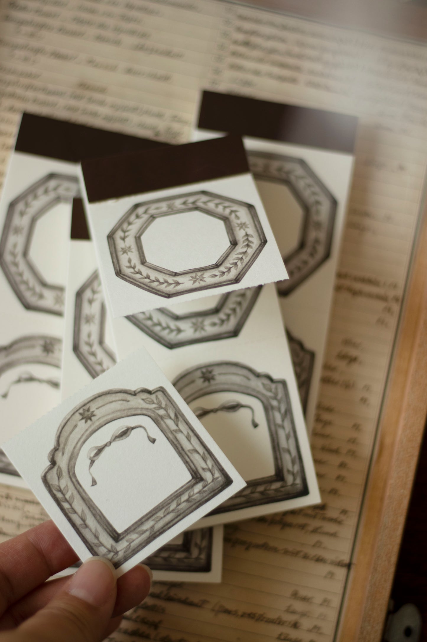 Loidesign Label Book - Star Frame