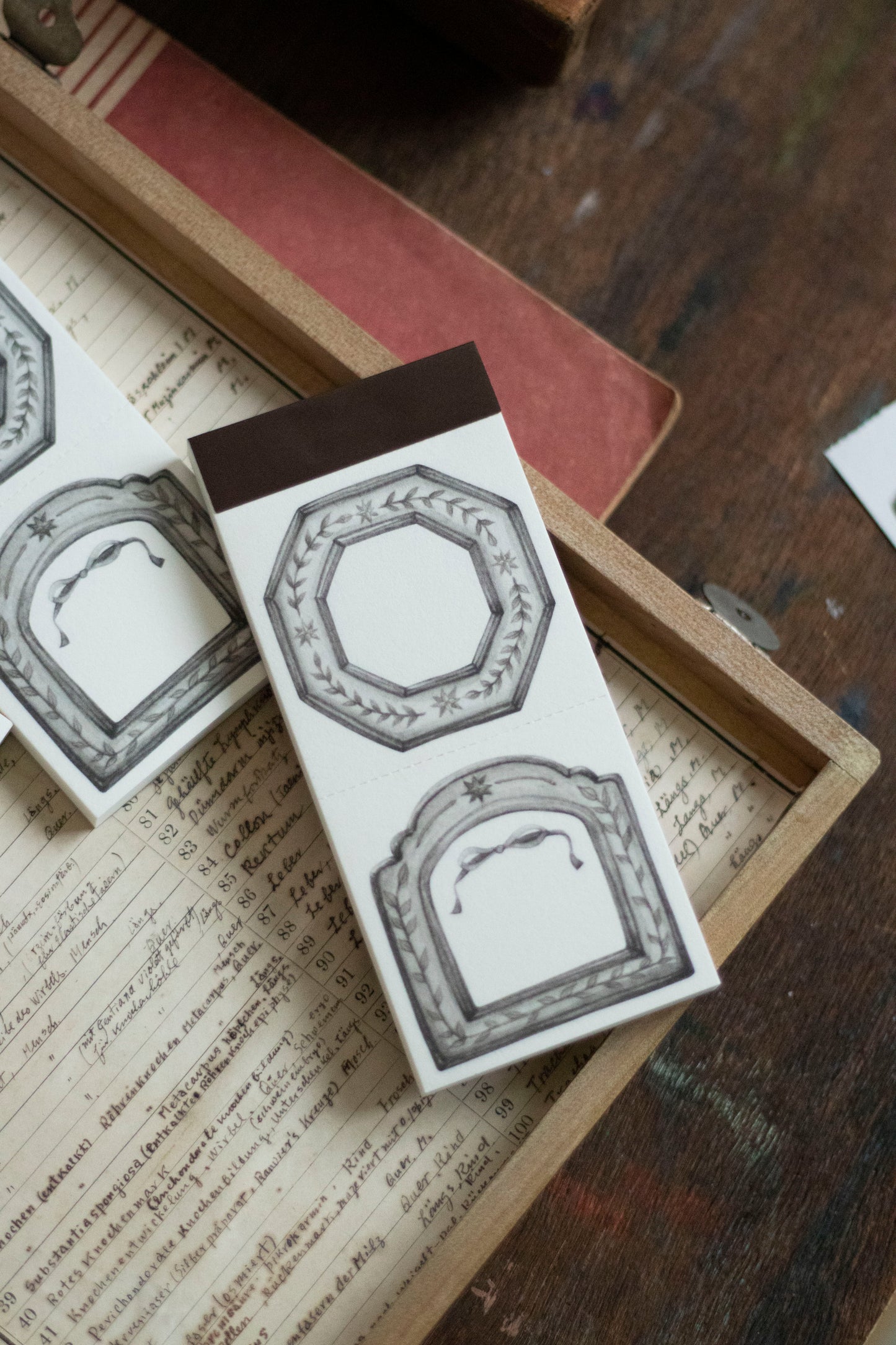 Loidesign Label Book - Star Frame