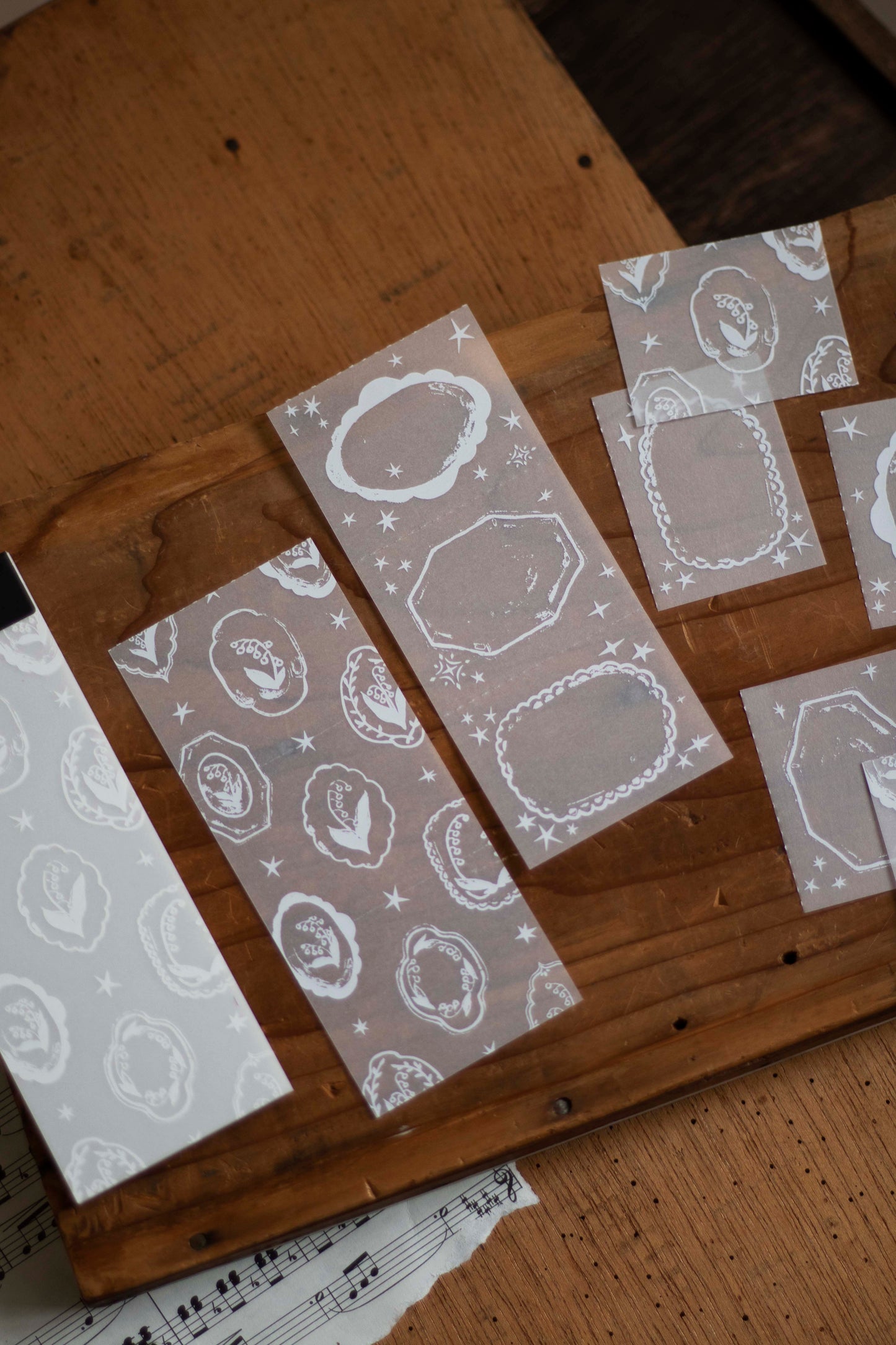 Loidesign Tracing Paper Memo Book - Lily of the Valley - Flower Tray