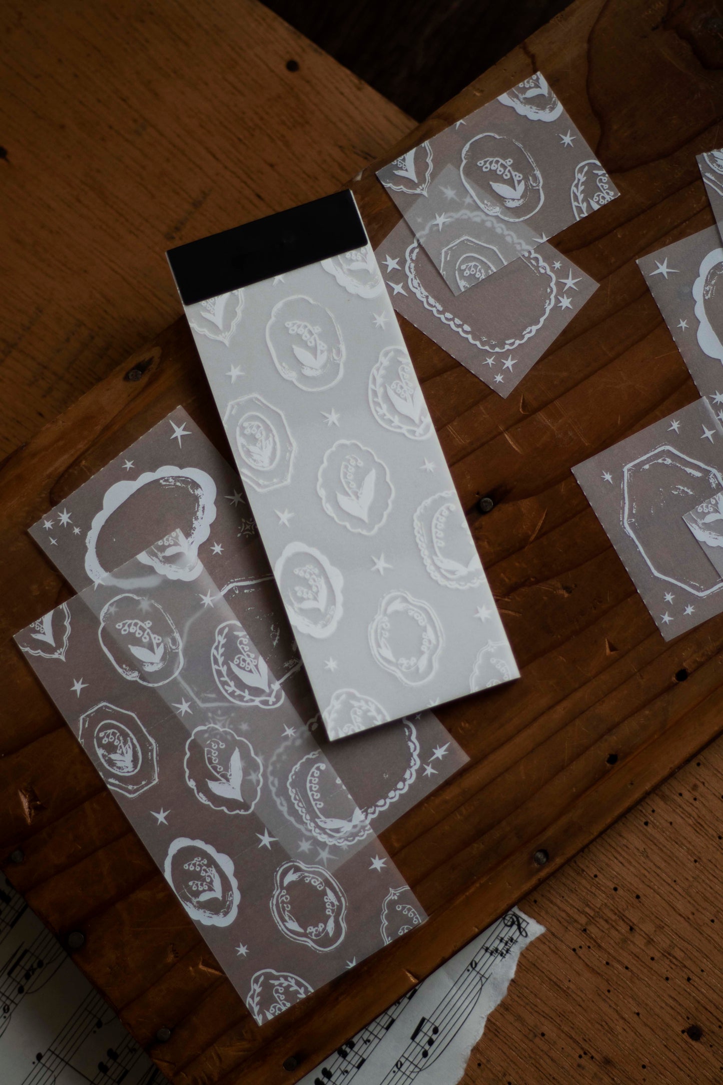 Loidesign Tracing Paper Memo Book - Lily of the Valley - Flower Tray