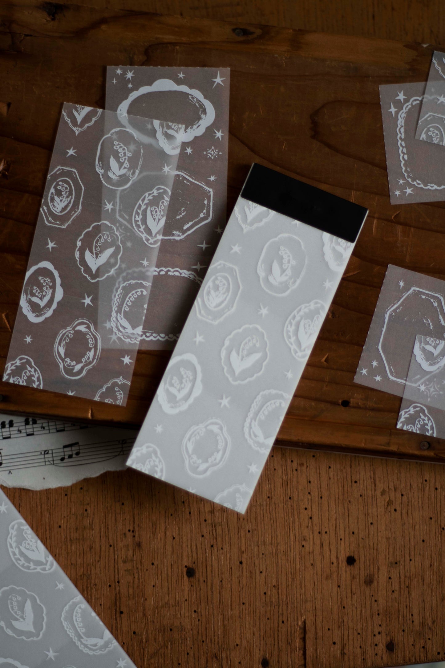 Loidesign Tracing Paper Memo Book - Lily of the Valley - Flower Tray