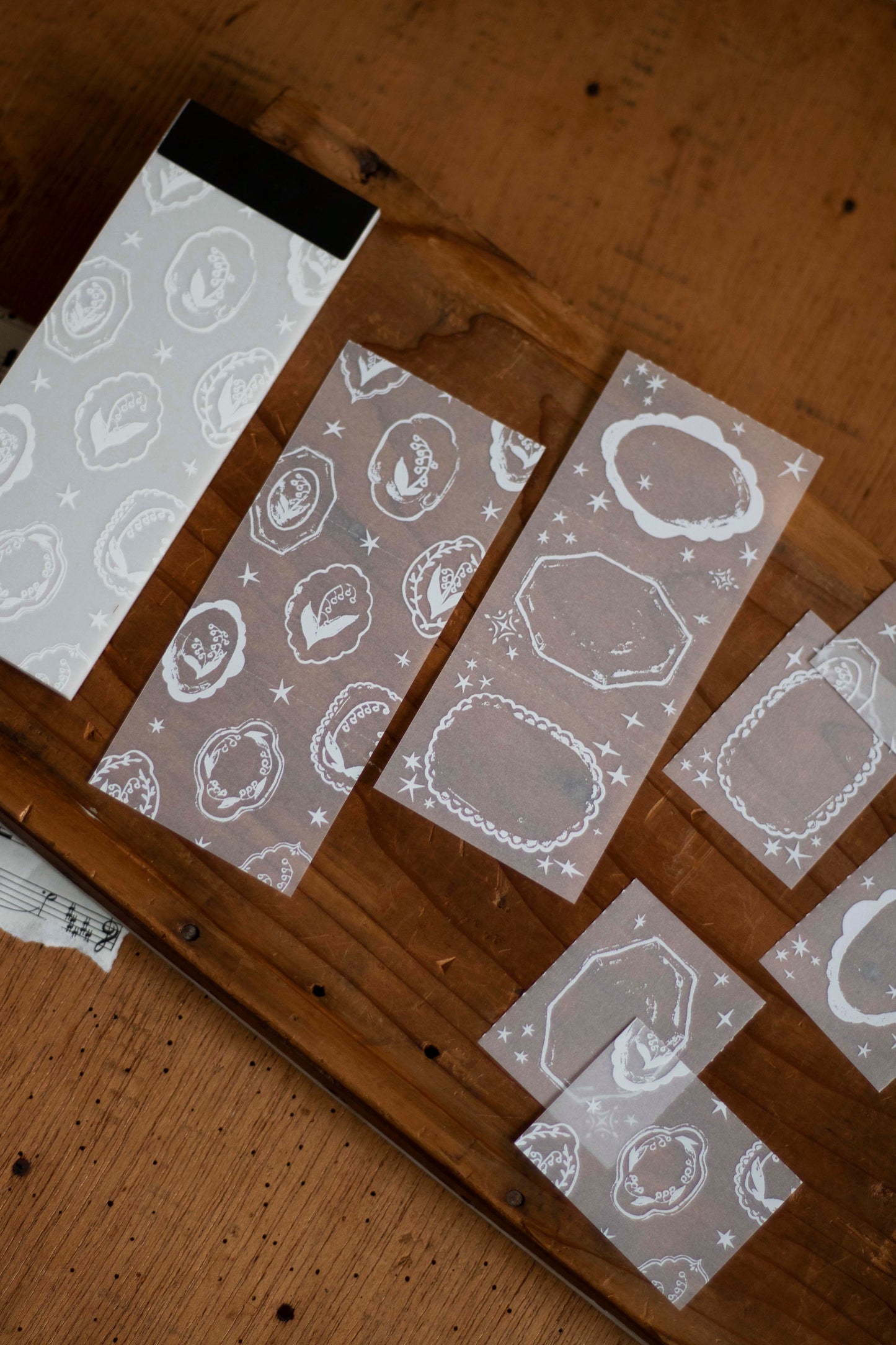 Loidesign Tracing Paper Memo Book - Lily of the Valley - Flower Tray