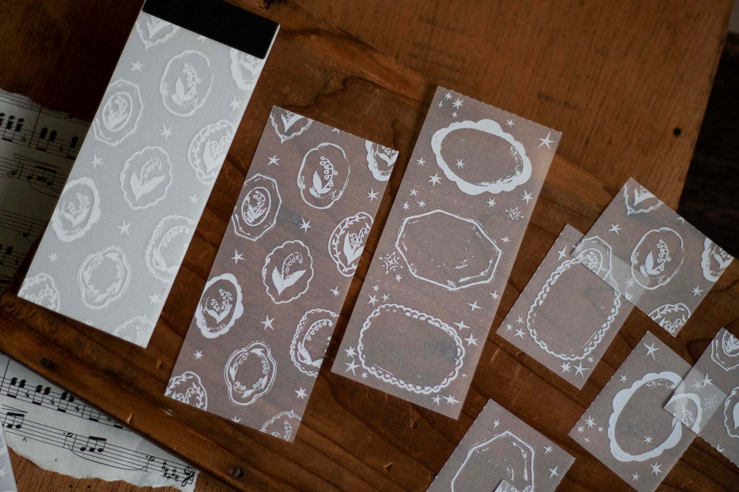 Loidesign Tracing Paper Memo Book - Lily of the Valley - Flower Tray