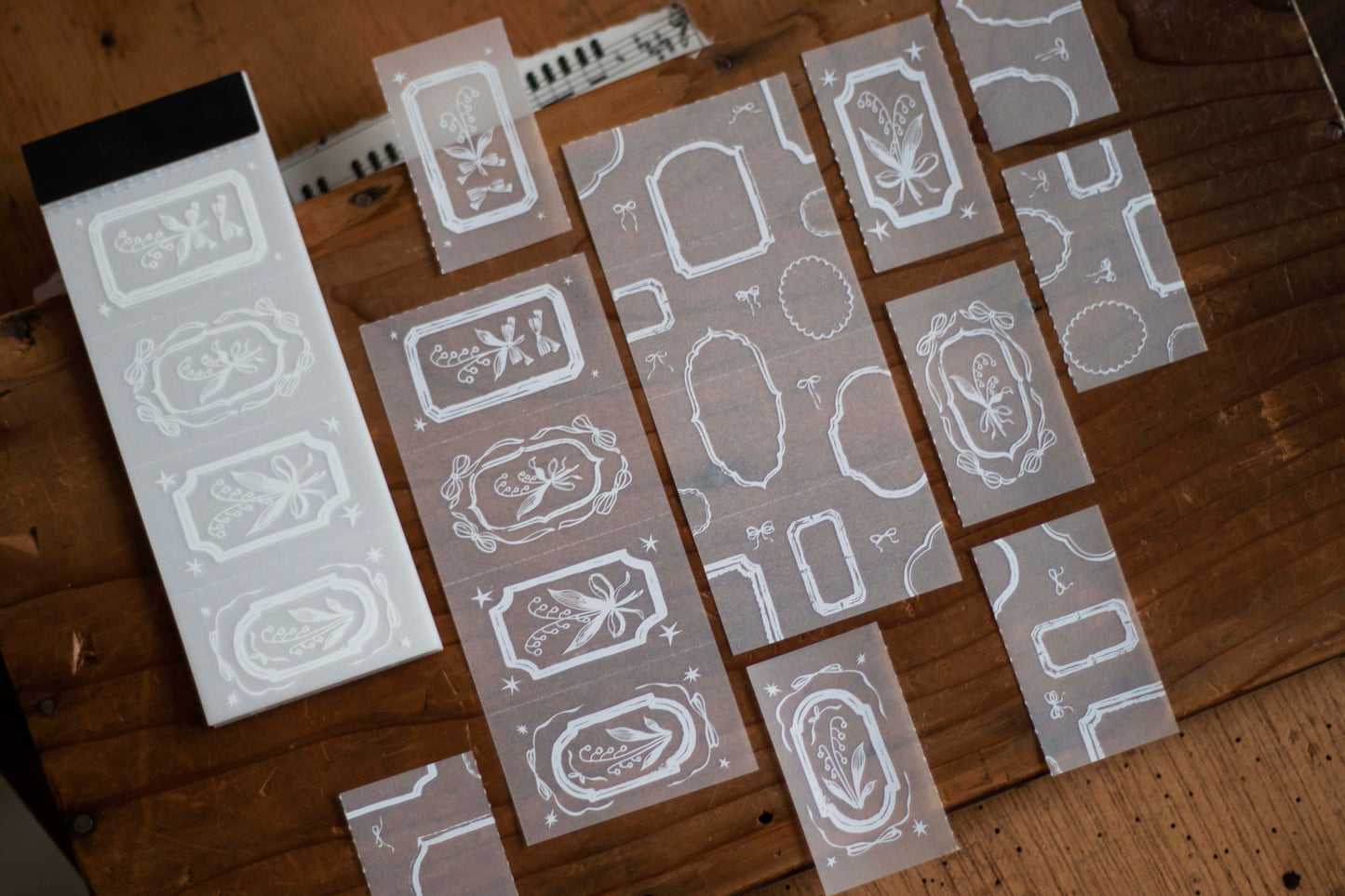 Loidesign Tracing Paper Memo Book - Lily of the Valley - Specimen Room