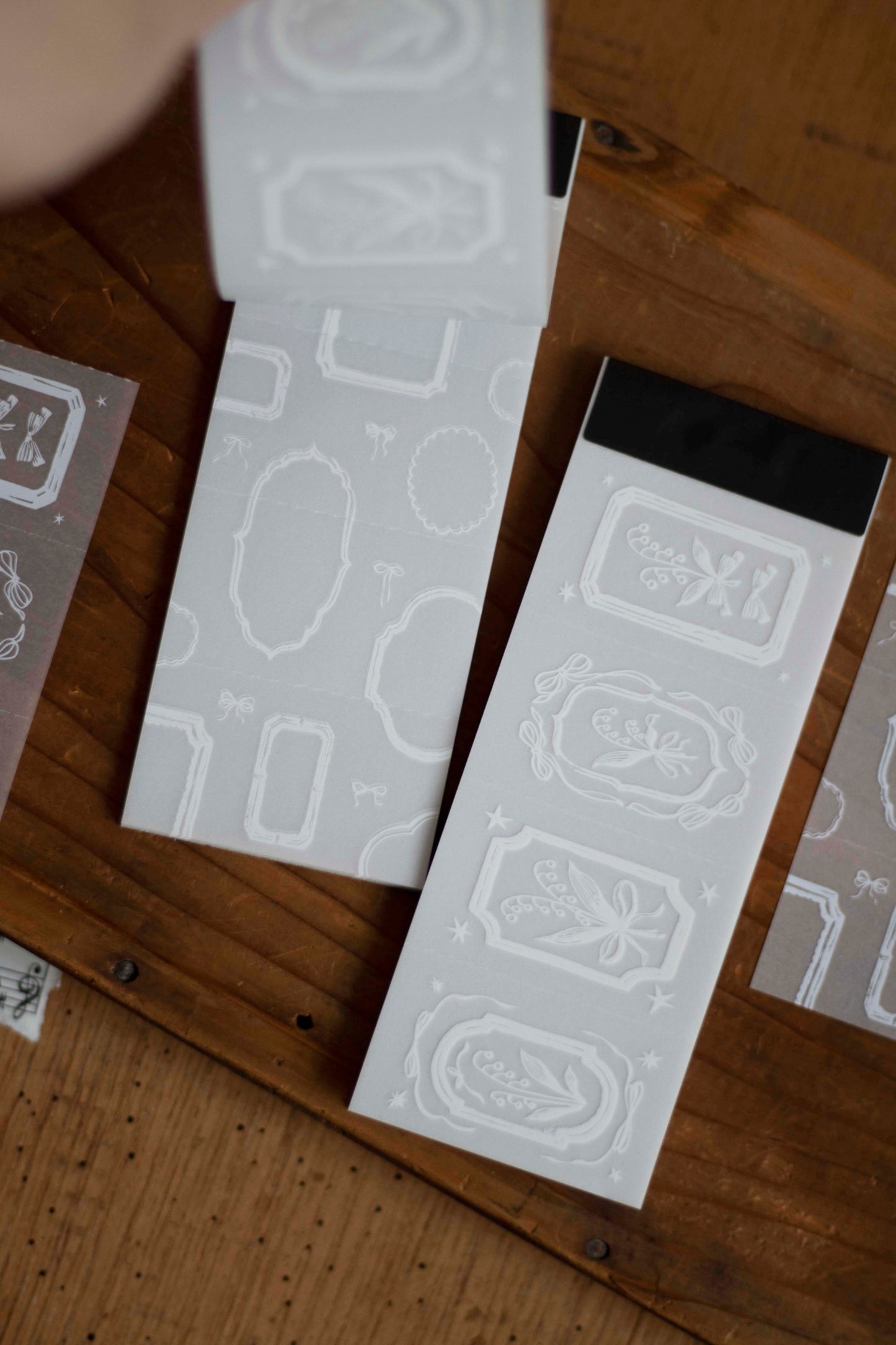 Loidesign Tracing Paper Memo Book - Lily of the Valley - Specimen Room