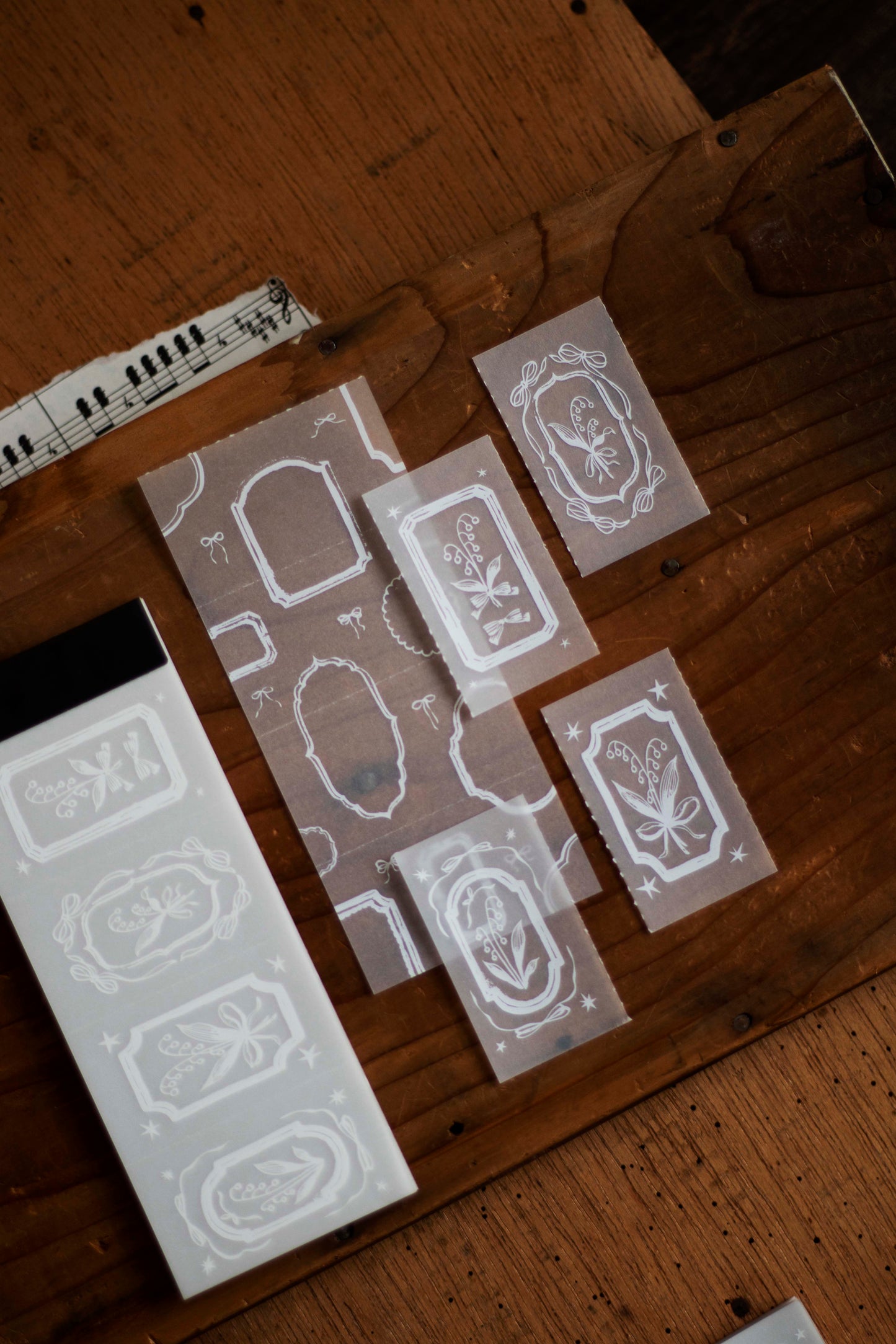 Loidesign Tracing Paper Memo Book - Lily of the Valley - Specimen Room