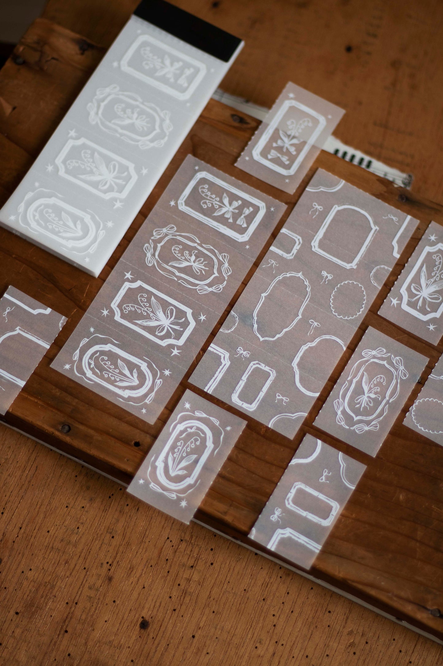 Loidesign Tracing Paper Memo Book - Lily of the Valley - Specimen Room