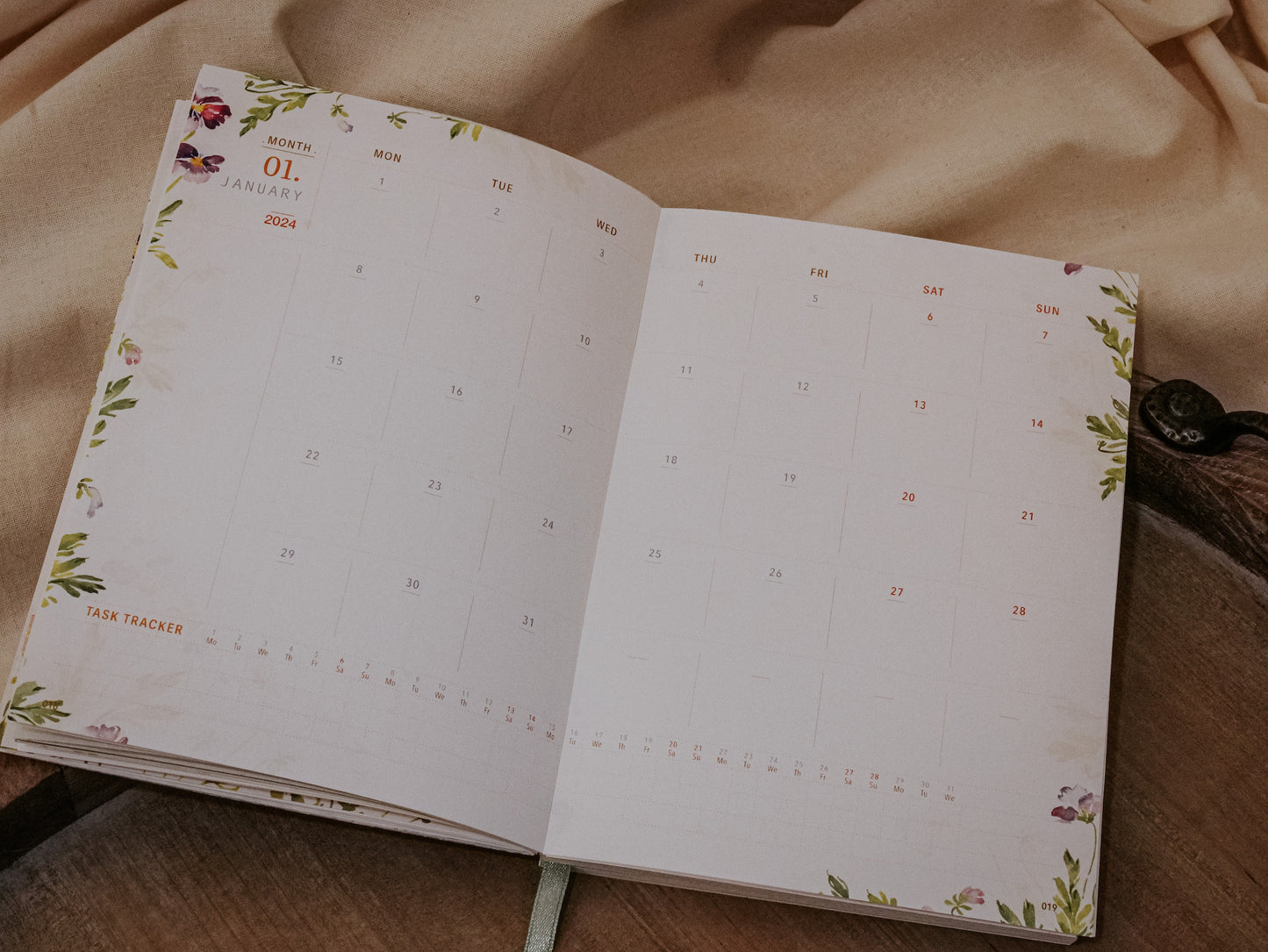 Meow Illustration 2024 Weekly Planner - A Year of Blossoms (Pre-Order Only, Ships in December)