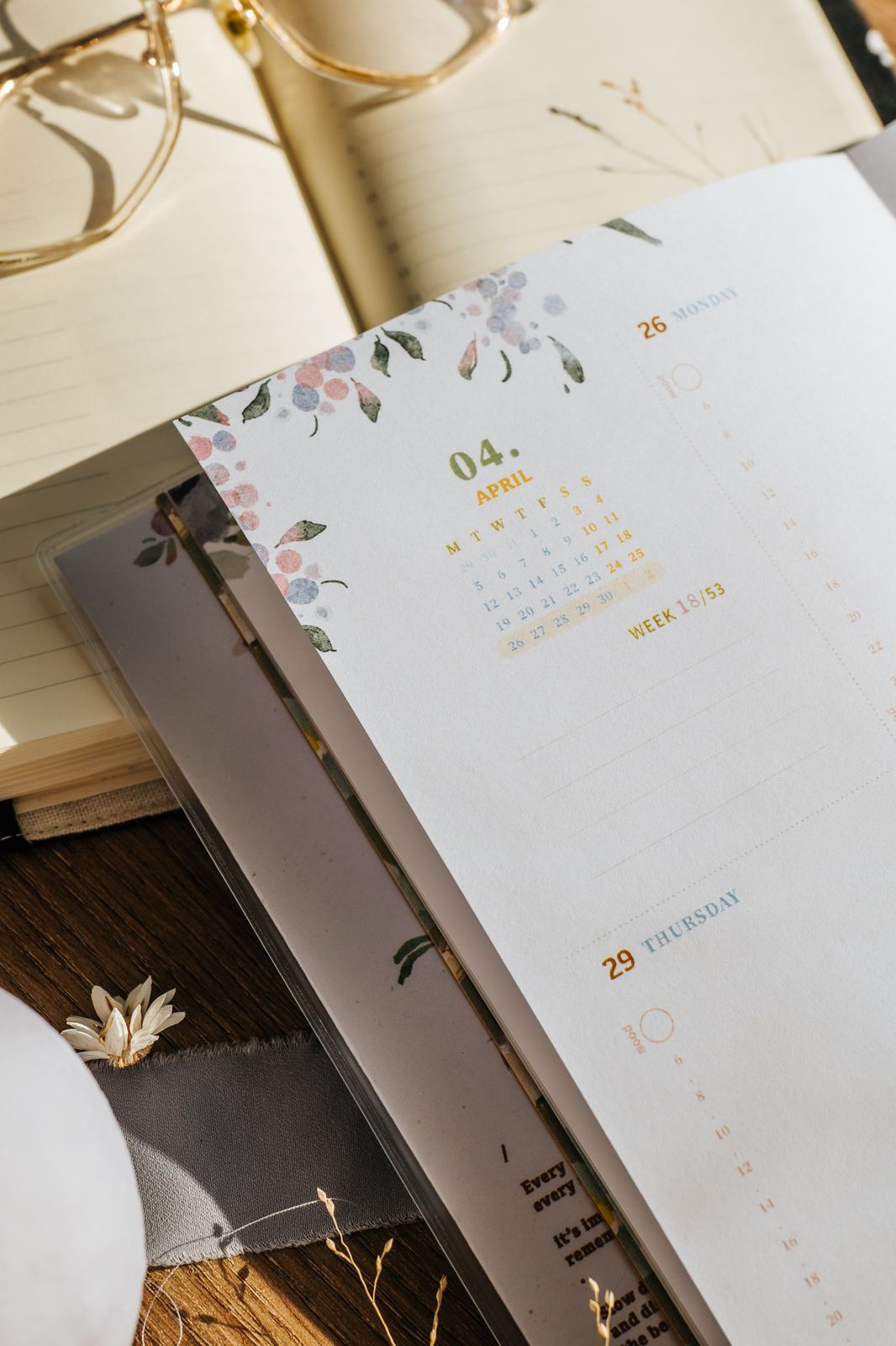Meow Illustration 2027 Weekly Planner - The Perfect Home (Pre-order Only, Shipping ETA in Mid-October)