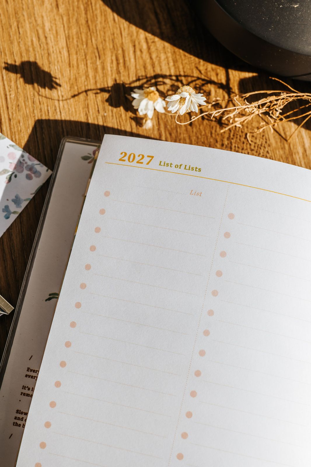 Meow Illustration 2027 Weekly Planner - The Perfect Home (Pre-order Only, Shipping ETA in Mid-October)