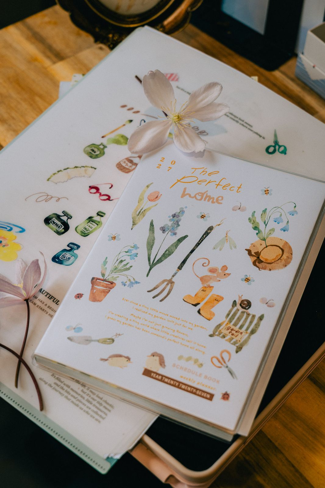 Meow Illustration 2027 Weekly Planner - The Perfect Home (Pre-order Only, Shipping ETA in Mid-October)