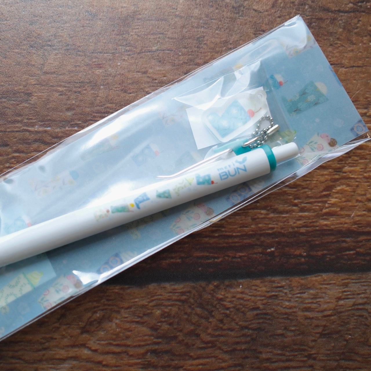 meriBun Uni-ball One Gel Pen with Charm, Dessert Theme, 3 designs