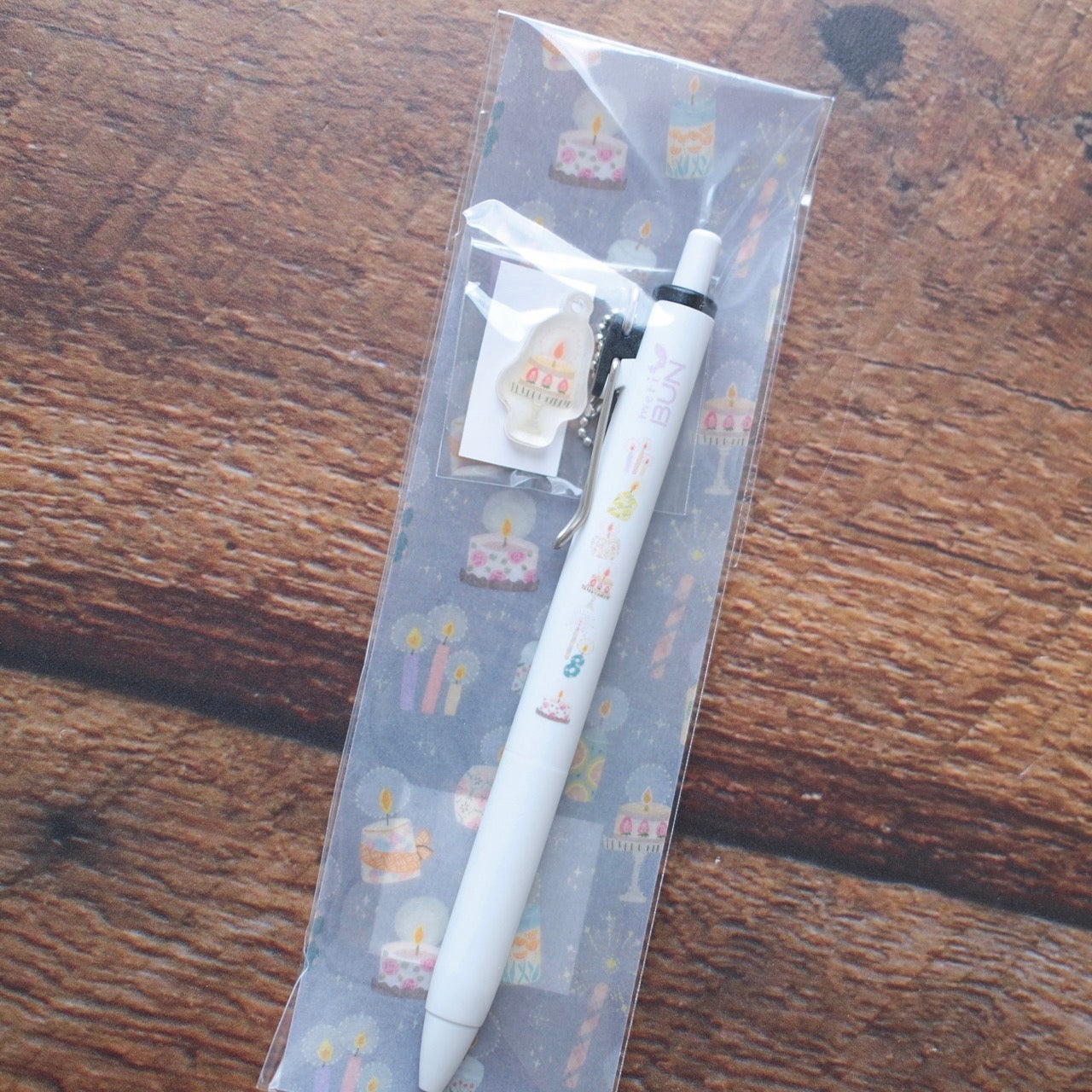 meriBun Uni-ball One Gel Pen with Charm, Dessert Theme, 3 designs
