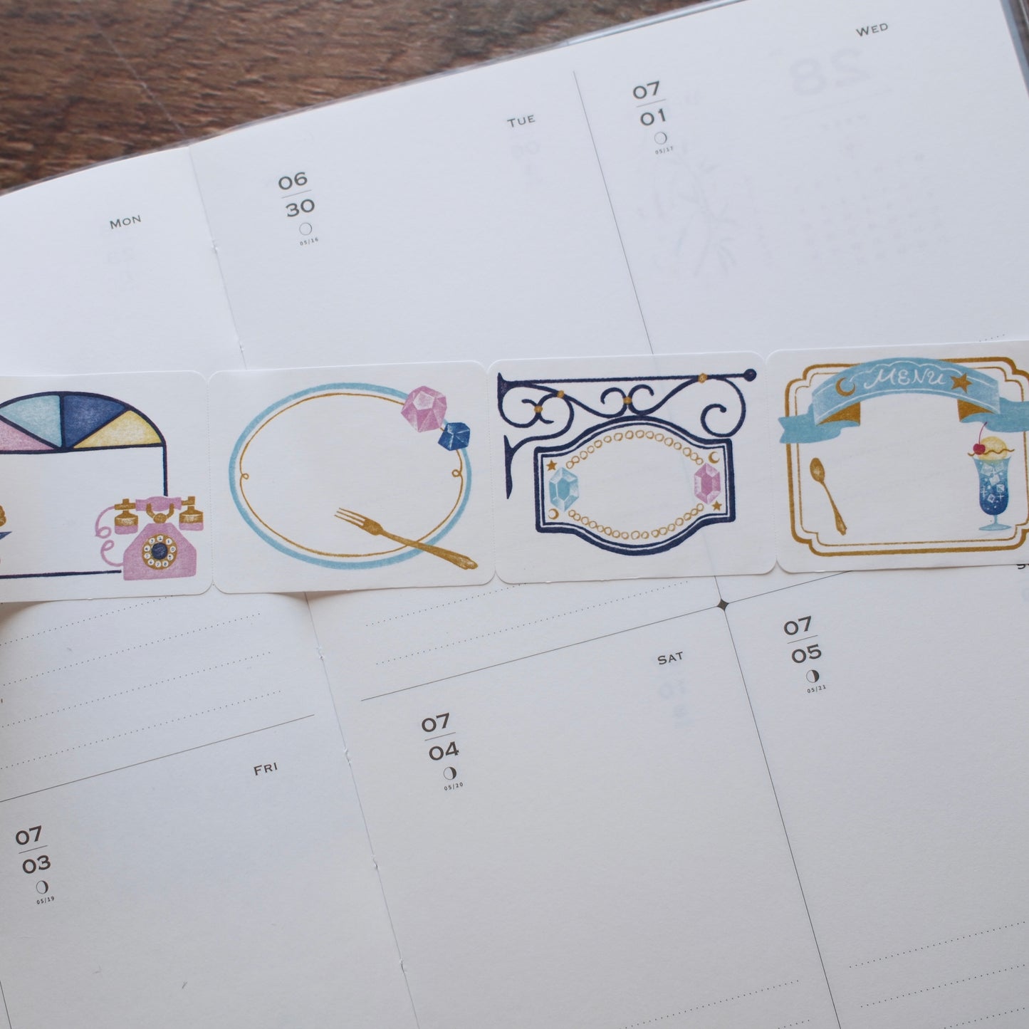 Papier Platz x A La Carudou Sticky Memo Roll - Gem Kissaten
