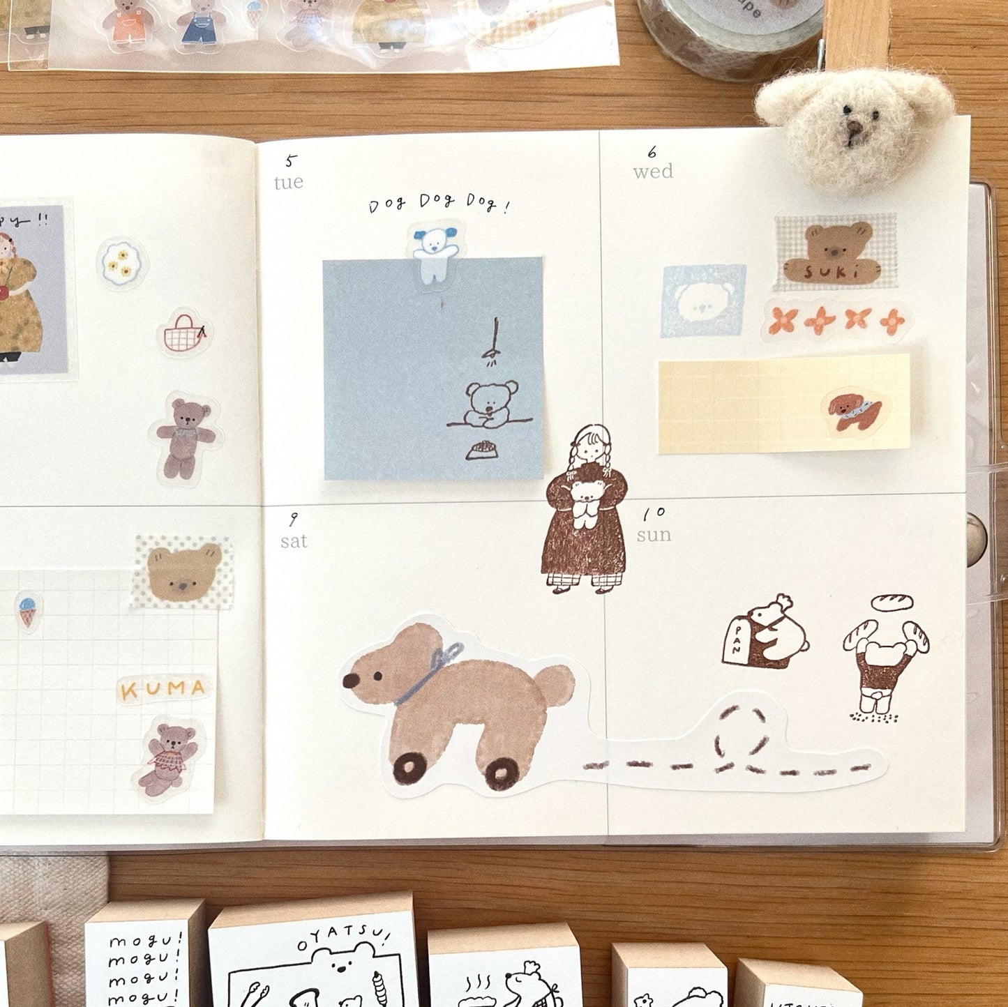 ranmyu Rubber Stamp - Holding A Fluffy Bear