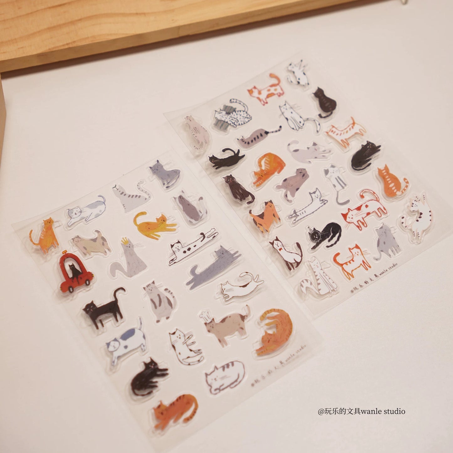 Wongyuanle Transparent Die-cut Sticker Set - Cats/Dogs