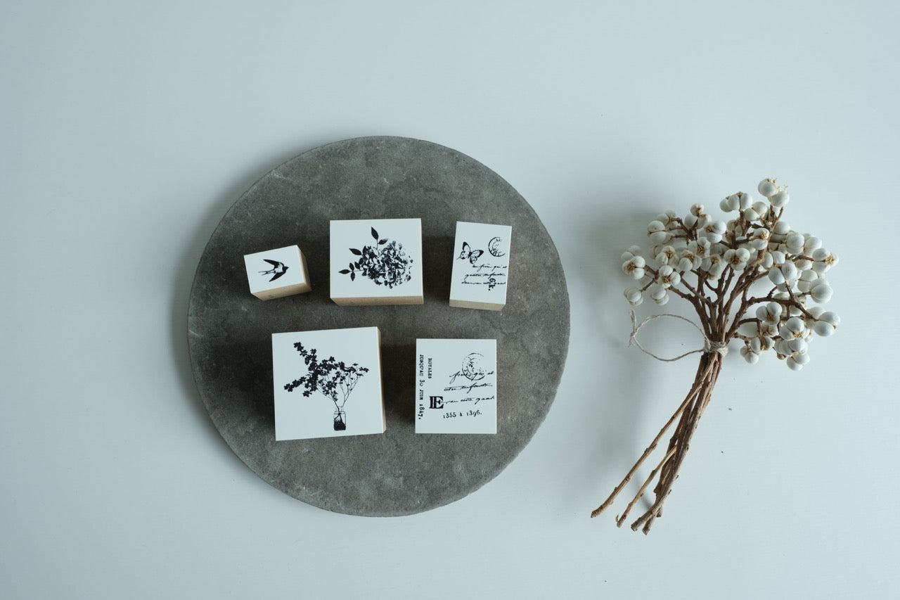 YOHAKU Rubber Stamp - Traveler (S-141)