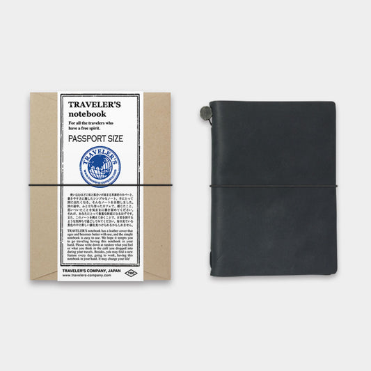 TRAVELER'S Notebook - Passport Size, Black