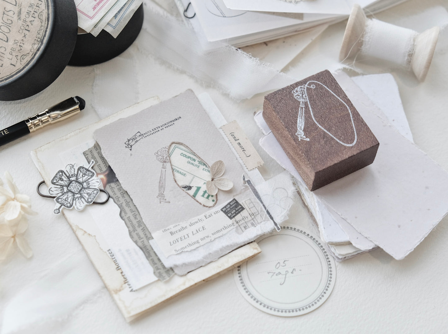 Jieyanow Atelier Rubber Stamp - Not Your Usual Tags, 5 designs