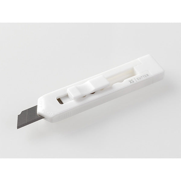 Midori Portable White Mini Cutter, Retractable Craft Knife, XS Series, 1PC