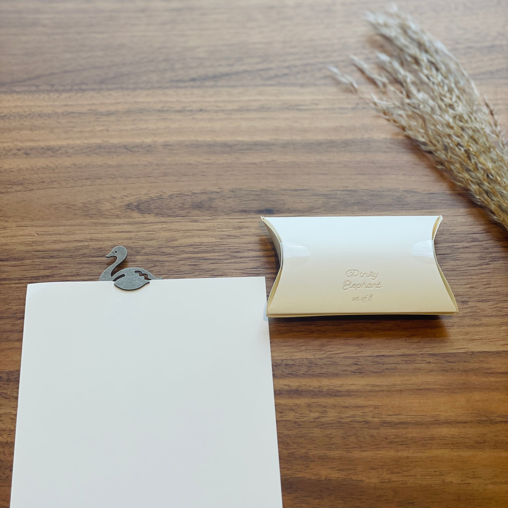 Pinky Elephant x Kirie Fabbricca Paper Clips Swan, 8pcs